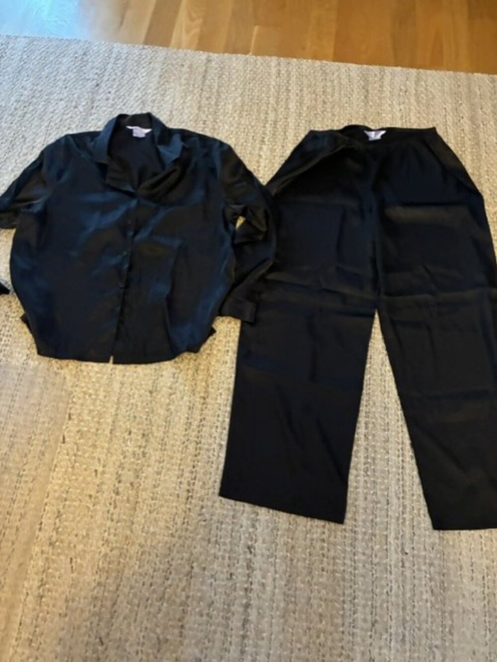 Gilligan & O'Malley black satin loungewear / pajama set womens size L